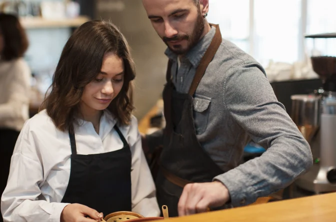 Jak zadbać o odzież pracowników restauracji? Porady i wskazówki
